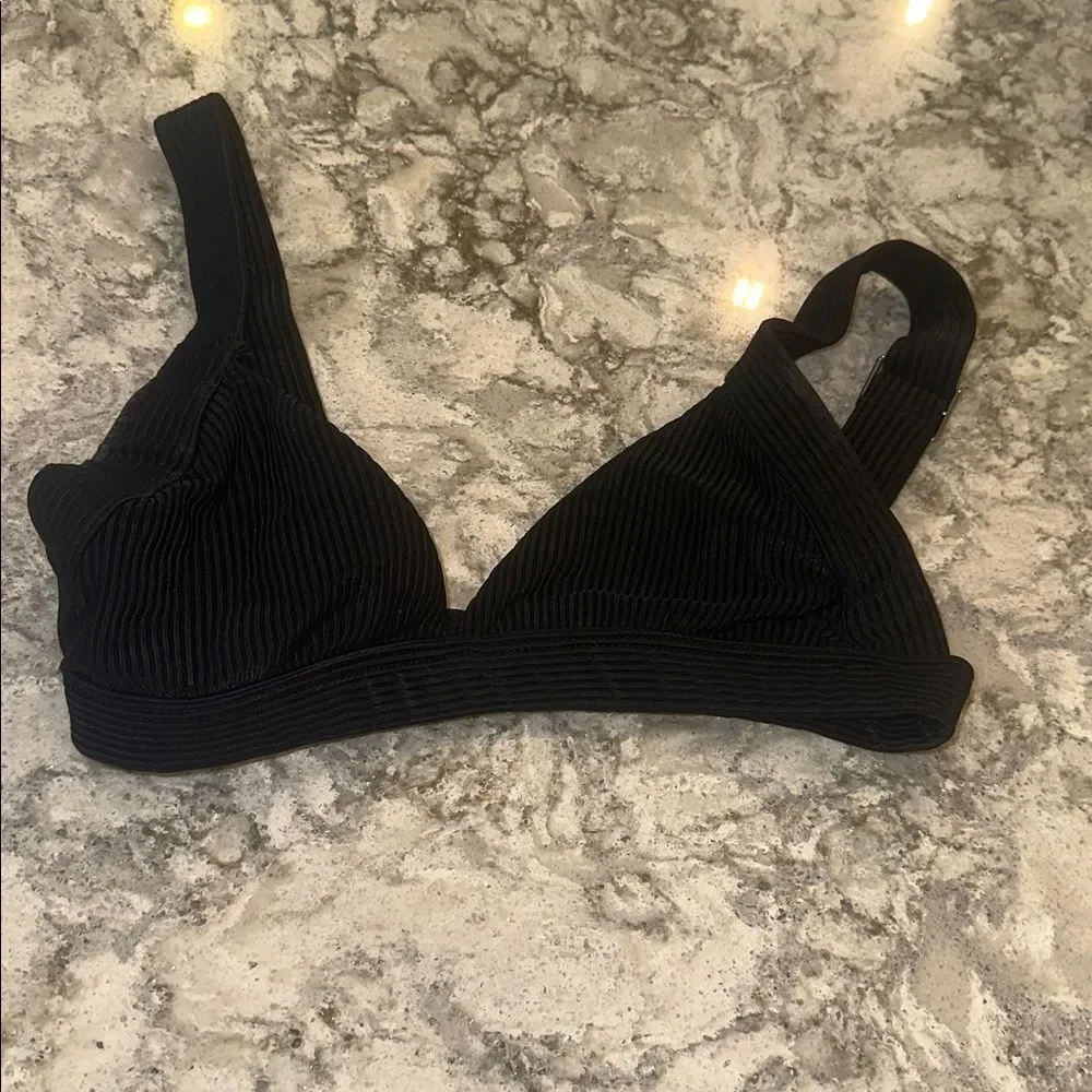 🖤 Frankies Bikinis Ribbed Triangle Bikini Top – Black, Size Small